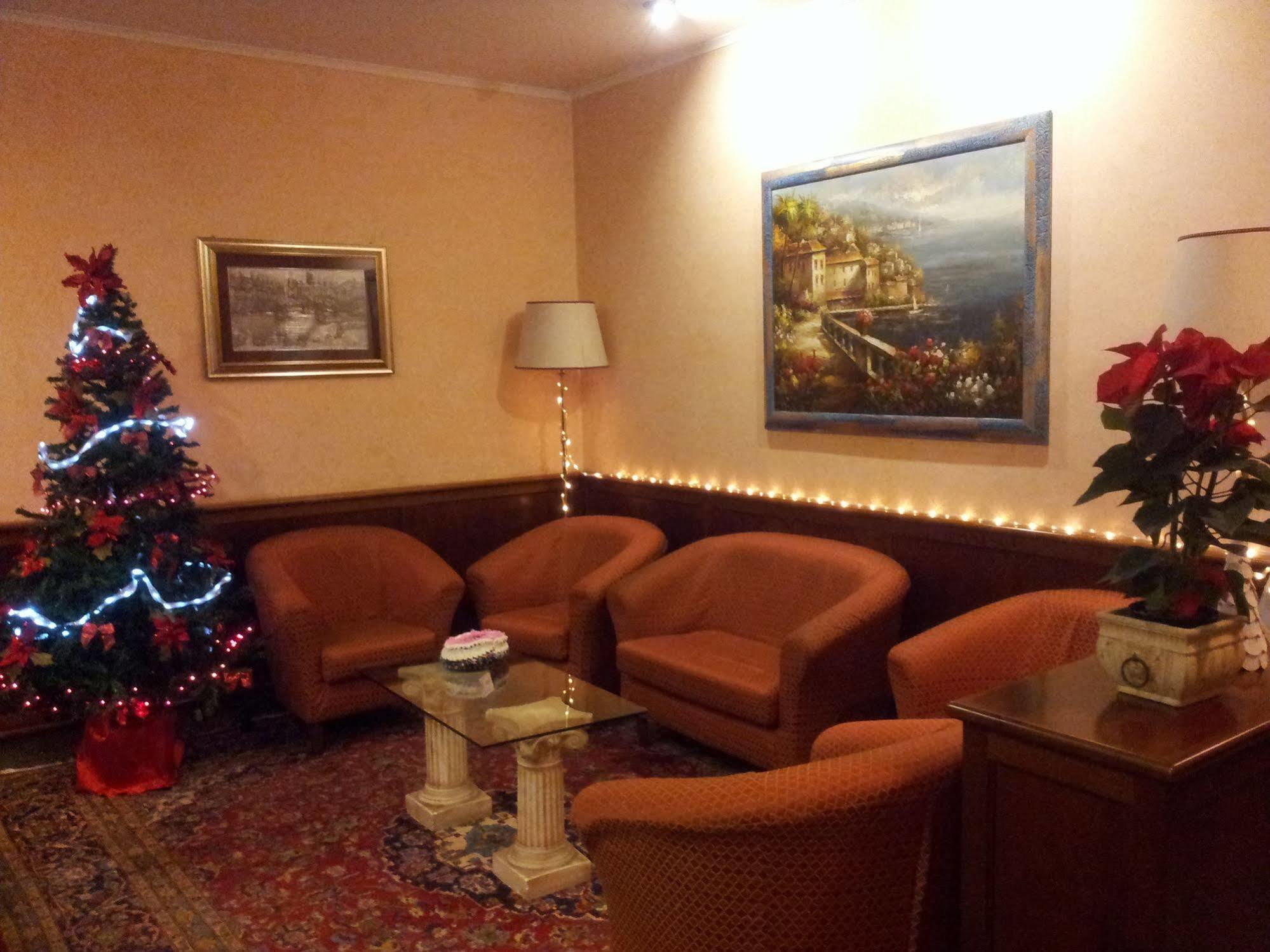 Hotel Traiano Civitavecchia Bagian luar foto